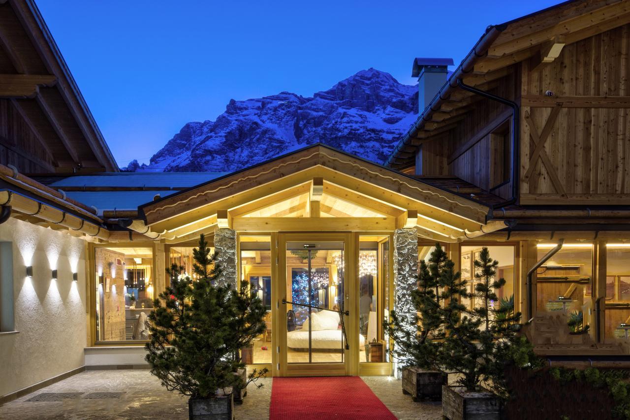 Dolomiti Lodge Alvera Cortina d'Ampezzo Luaran gambar