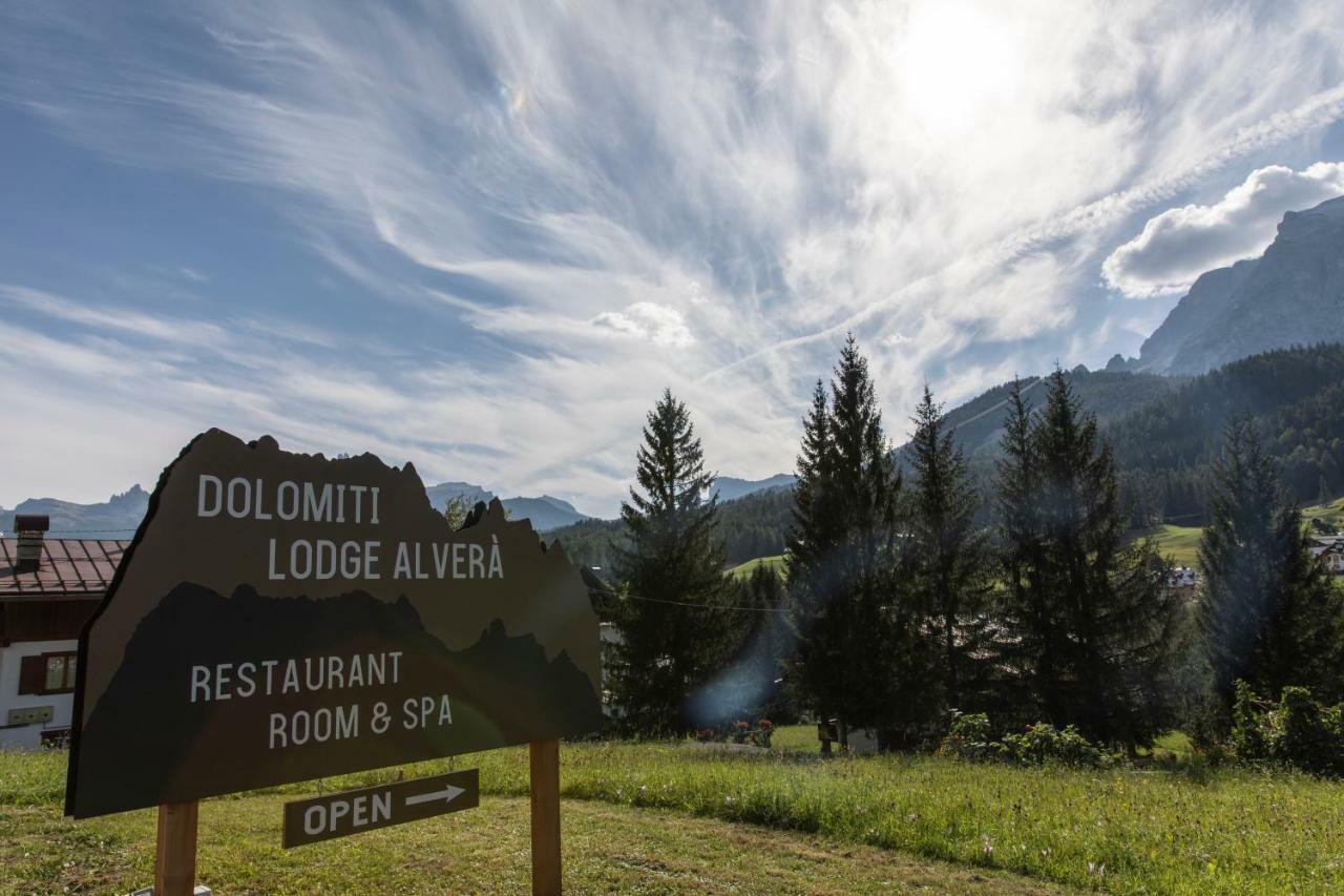 Dolomiti Lodge Alvera Cortina d'Ampezzo Luaran gambar
